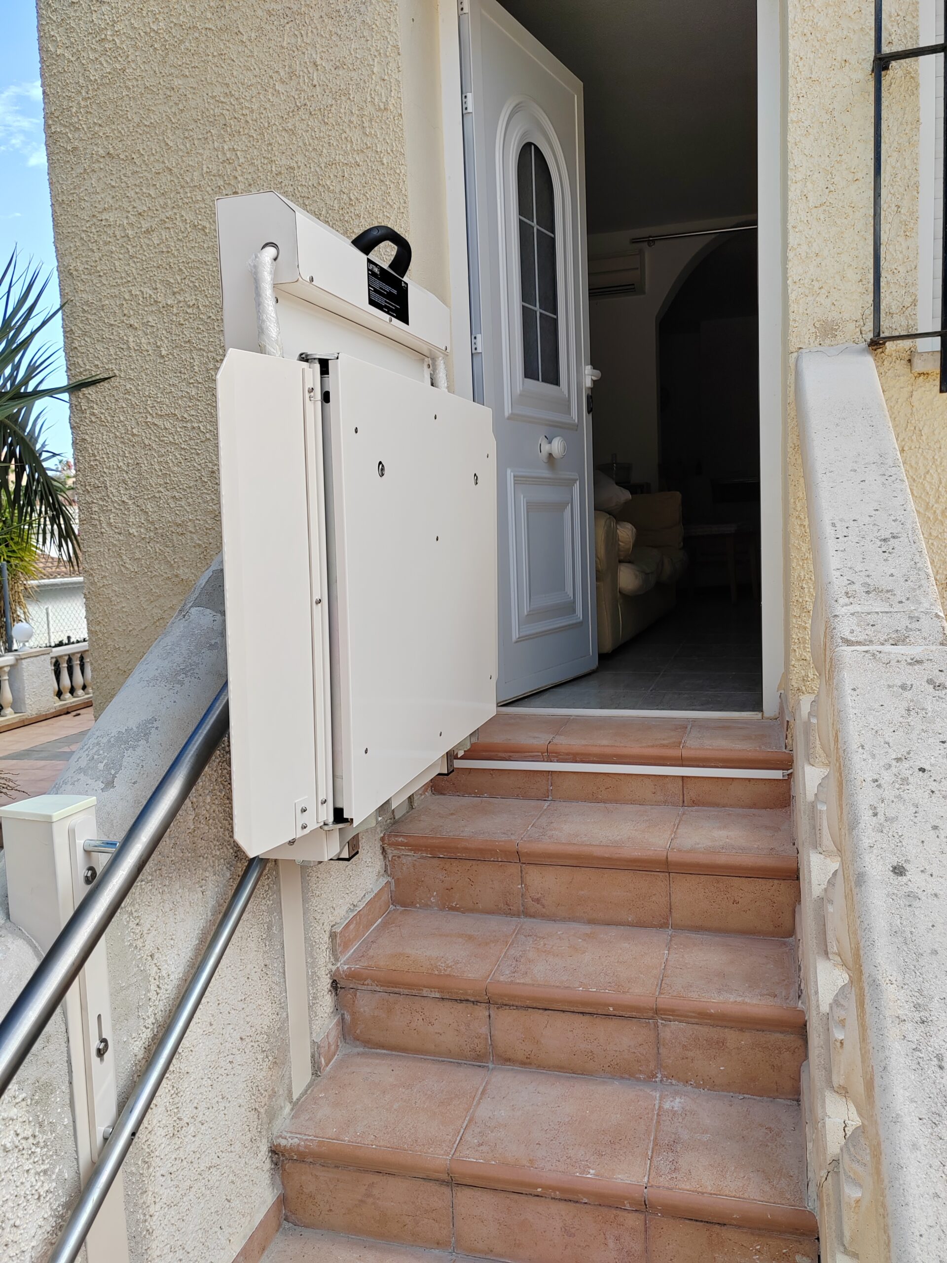 plaaforma-salvaescaleras-no-ocupa-espacio